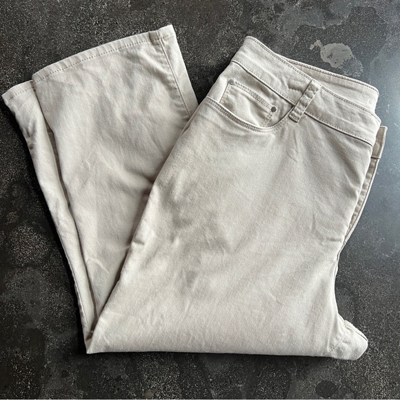 croft & barrow Denim - Croft & Barrow Classic Fit Capri - Size 12